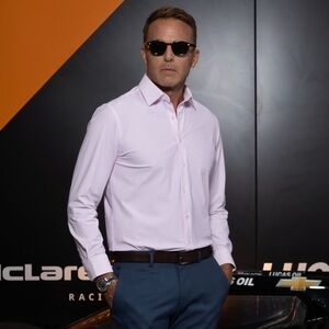 Collars & Co. Apex Performance Dress Shirt | Pink Twill Semi Spread Collar | SM